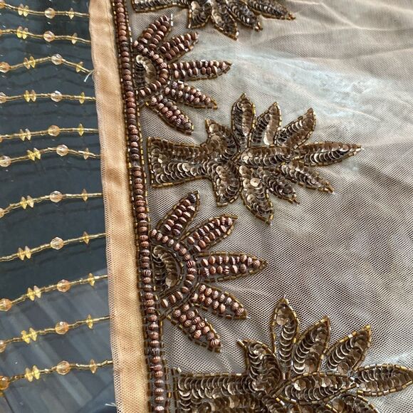 Luxurious silk beaded tablecloth, 🤚 in India - Picture 6 of 10